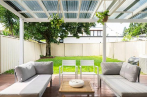 NEW furnish, 3 min SYD airport, 1 min walk beach